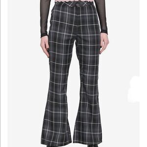 NEW Almost Famous 90’s Flare Black White Strip Plaid Women’s Grunge Pant Sz 5